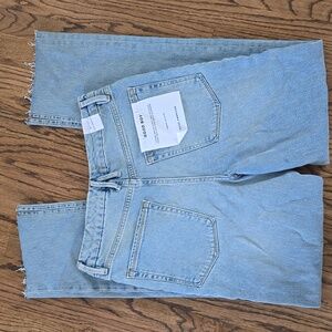 NWT Good American  "Good Boy" light wash jeans